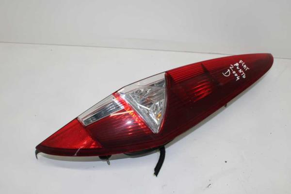 FEU ARRIERE DROIT FIAT - Vue 1